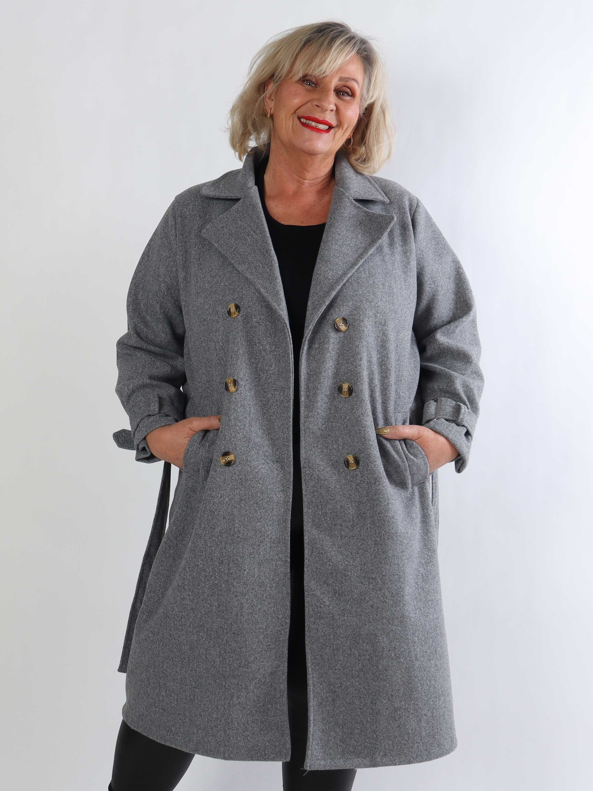 Sharpay Coat - Plus size trenchcoat med knytband